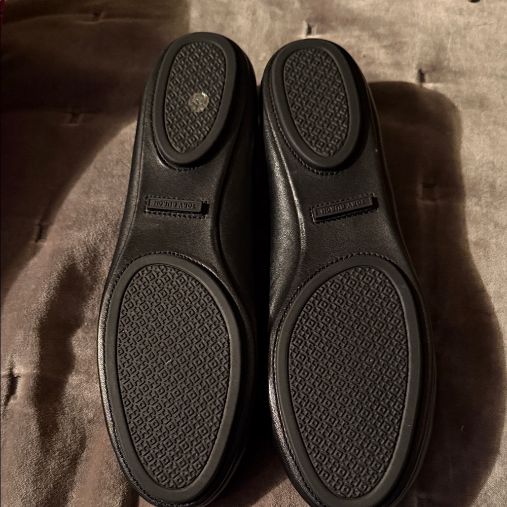 Tory Burch Black Leather Logo Medallion Ballet Flats